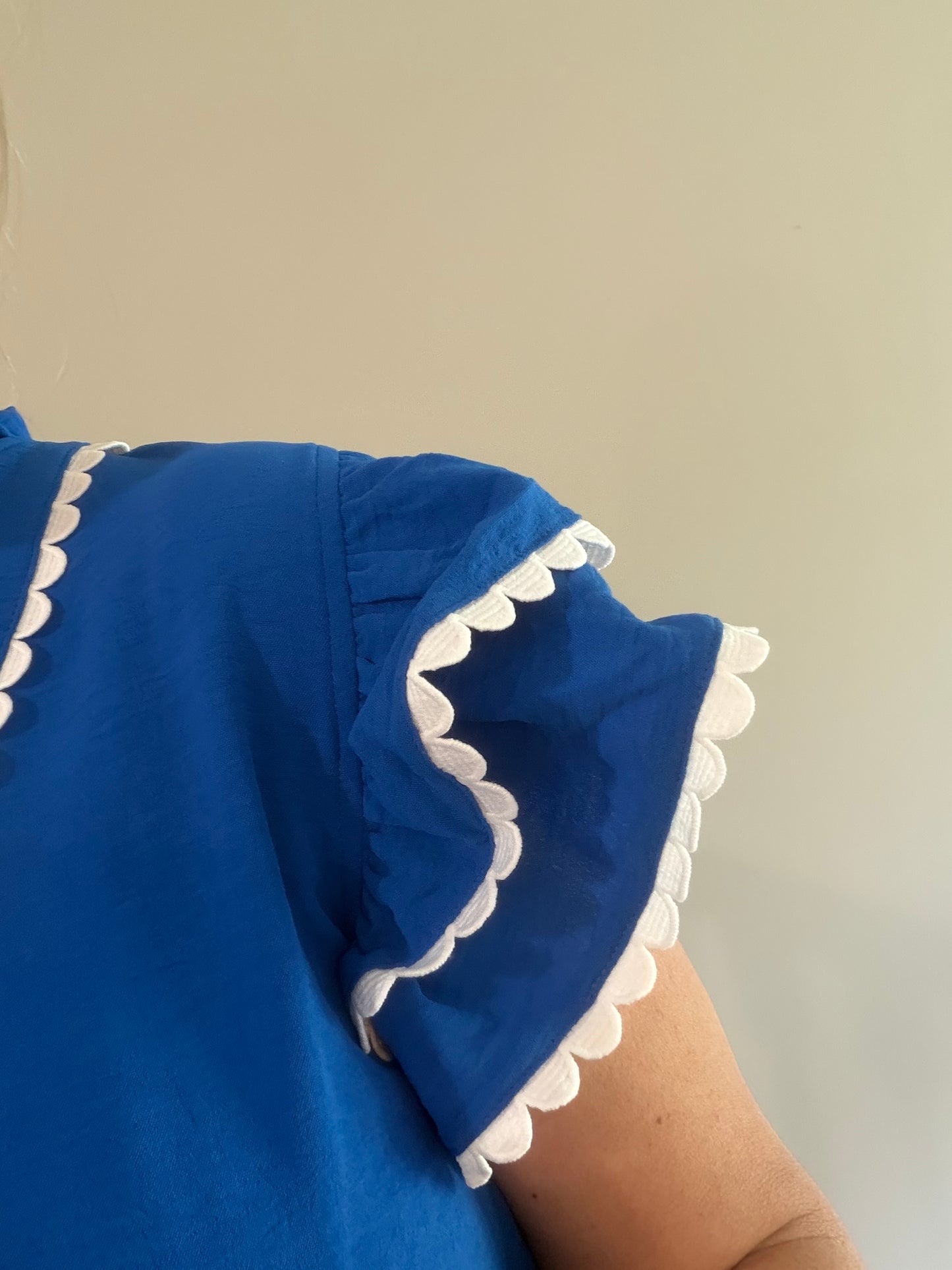Ruffle Sleeve Scallop Trim Top
