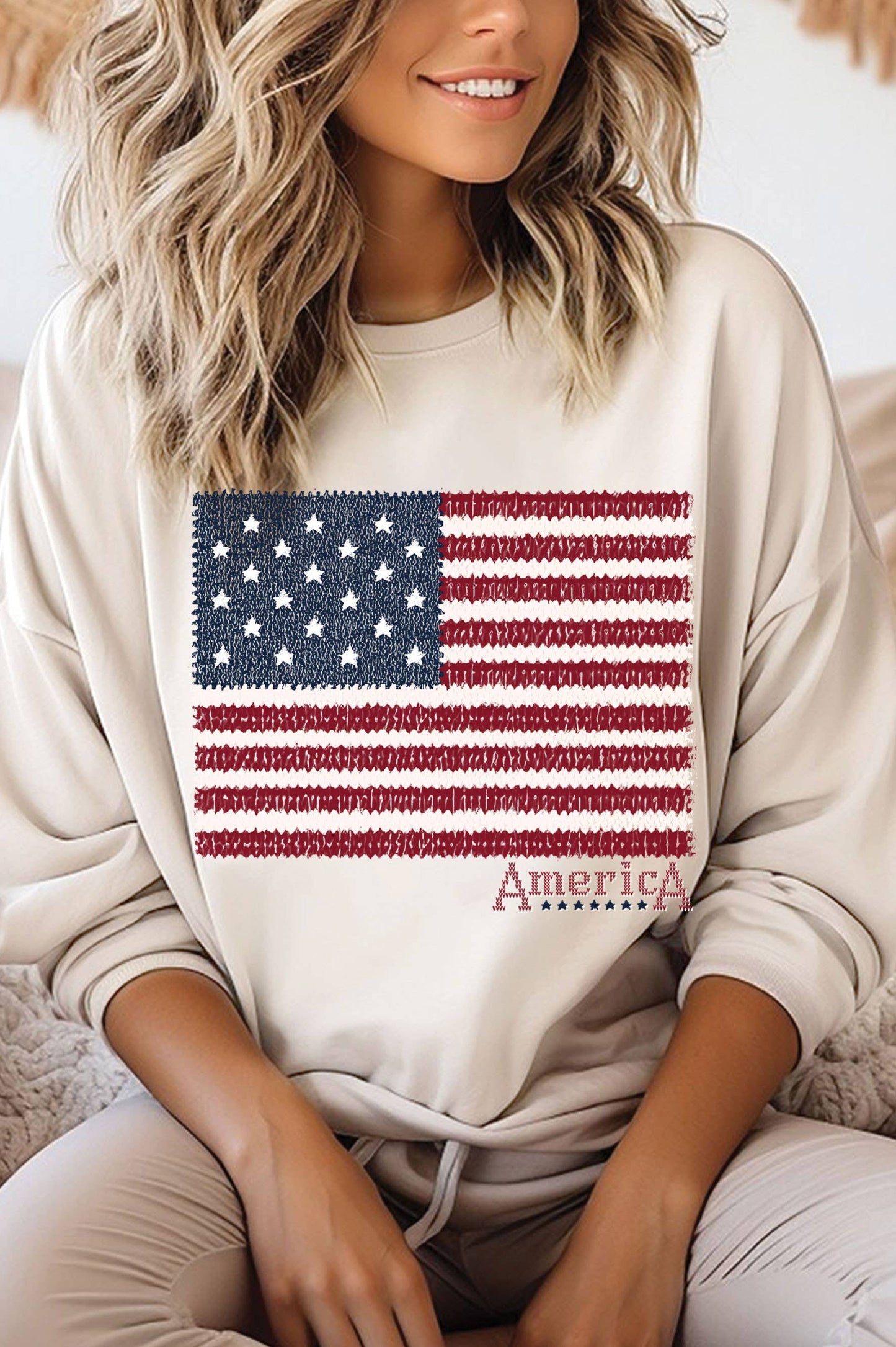 AMERICA KNIT FLAG GRAPHIC BRUSHED SWEATSHIRT