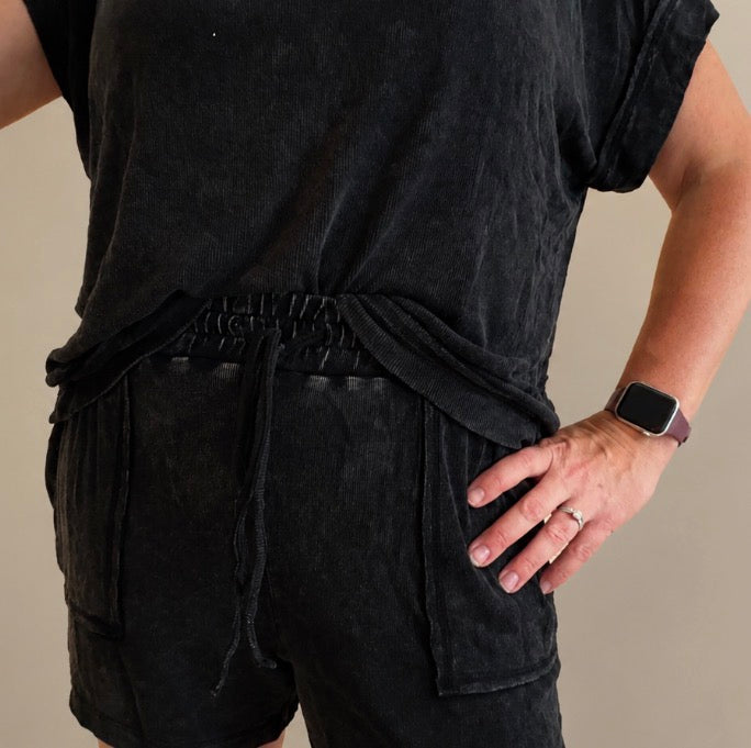MINERAL WASHED TOP AND SHORTS SET